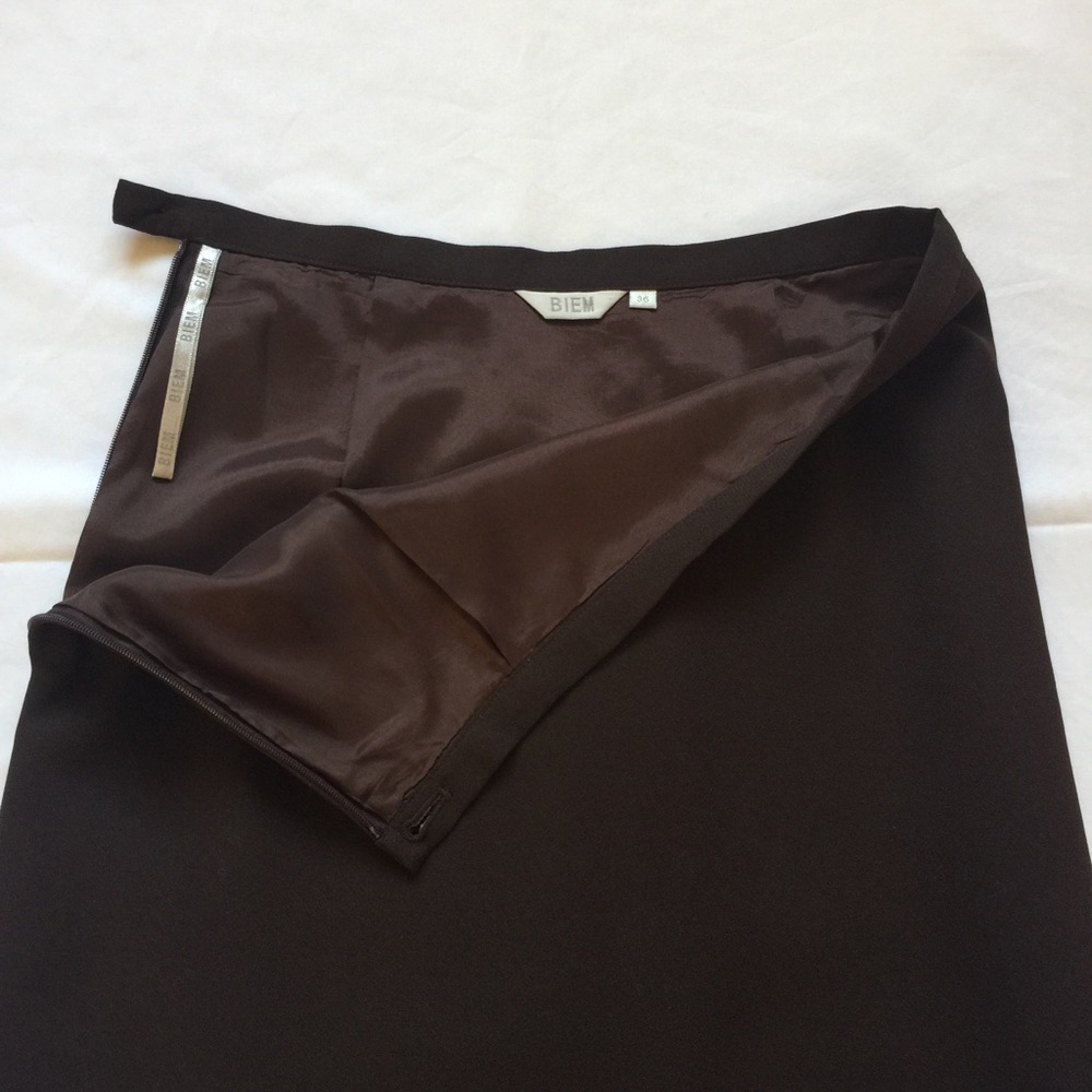 Formal Asymmetric Skirt - Picture 3 of 4